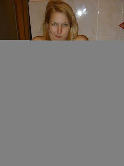 Julie 44 ans, cougar désireuse de rencontres légères